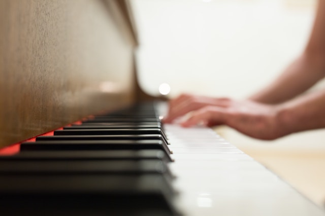 How a Chord Player Should Learn Scales on the Piano